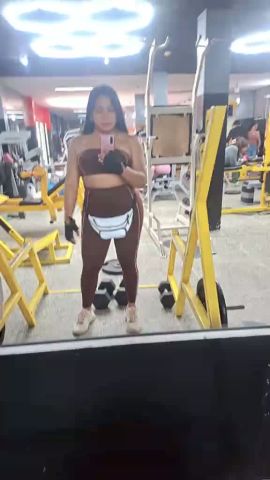 Bella April 
