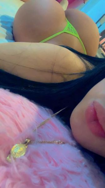 Belle trans avec un joli visage et un corps magnifique. Je t'attendrai en lingerie prête à te plaire dans tous tes fantasmes. J'ai des seins parfaits, une peau douce et une queue incroyable. J'adore me faire pénétrer et le sexe oral mutuel me fascine. Je serai ton amant aimant et lubrique. Ne manquez pas l'occasion de me rencontrer. Je suis également fasciné par les soirées et les trios blancs.