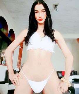 Mónica laya