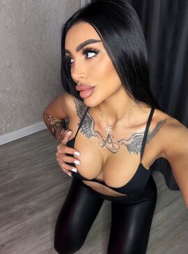 Julia Love