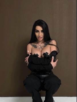 Julia Love