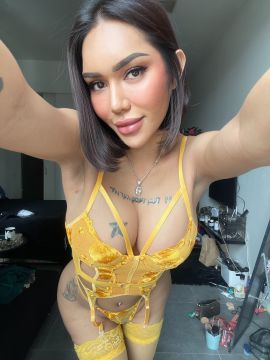 Top Clara