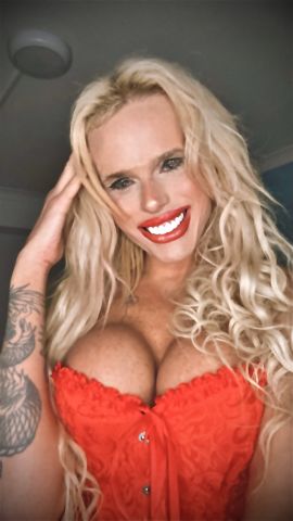 Melanie Jolie