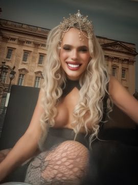 Melanie Jolie