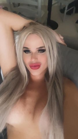 Melanie Jolie