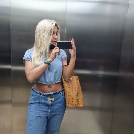 Thays Ribeiro 