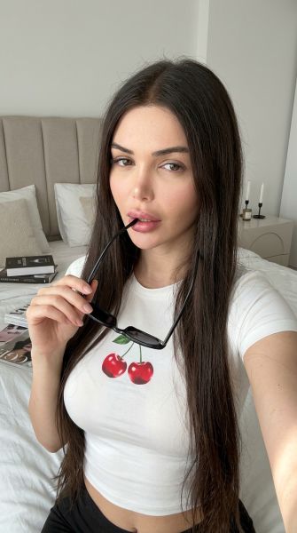 Trans eskortlar
 Valeria 	 Istanbul