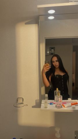 Dyana Paris 