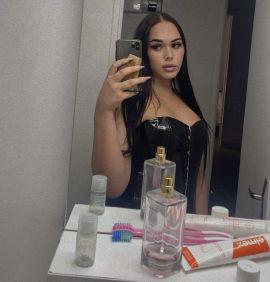 Dyana Paris 