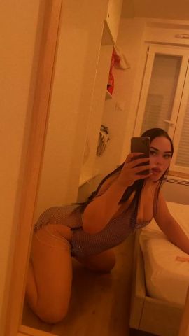 Dyana Paris 