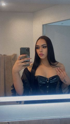 Dyana Paris 