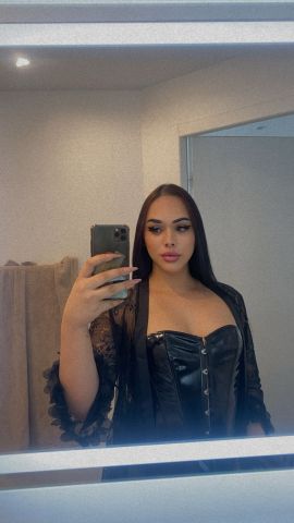 Dyana Paris 