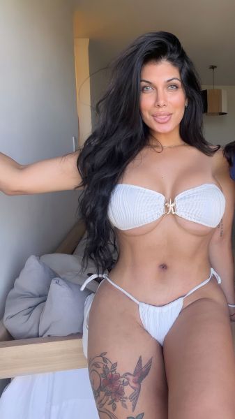 Buenas, por acá una hermosa morocha para conocer, te invito a suscribirte a mi página de  onlyfans 💙💦que está anclado  en mi perfil , no recibo llamadas, solo WhatsApp. Espero ser útil para ustedes 🫶🏻