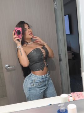 Clariza G