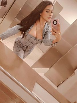Angie Medellín 