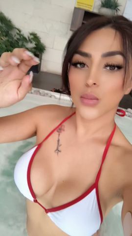 Angie Medellín 
