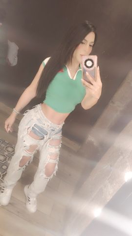 Angie Medellín 