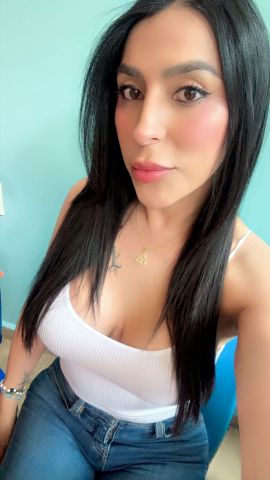 Angie Medellín 