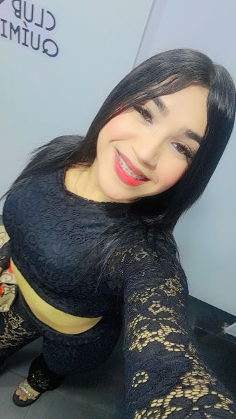 Una linda chica trans 👉 dispuesta a complacer todas tus fantasía , en mi encontras una maravillosa aventura no te arrepentirás de compartir con esta linda morena lindos encuentros y momentos agradables serán los mejores momentos más ricos ♡!!!