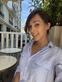     Sophisticated Latina Beauty