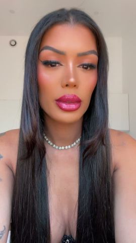  Haysha Denaro 