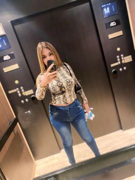  Sweet Nicole