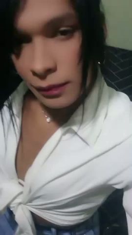 Nahomis rojas