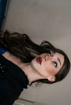 LARA CARMEN