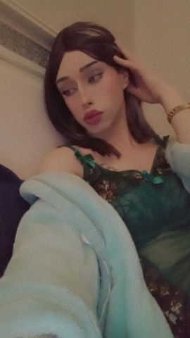 LARA CARMEN