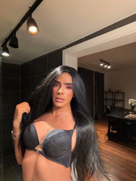Victoriaa Hans