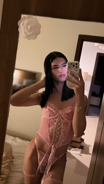 Trans Escort Italy 	 Dubai