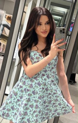 Alina perry