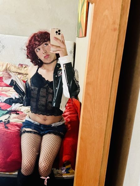 soy asti💗🎀
La femboy mas dulce y tierna que encontrarás 
Solo vendo contenidos !! 

💕🧸💘😍