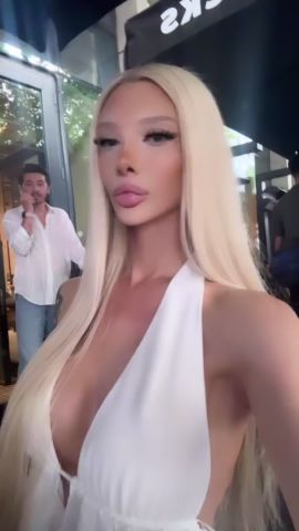 Barbie Naz