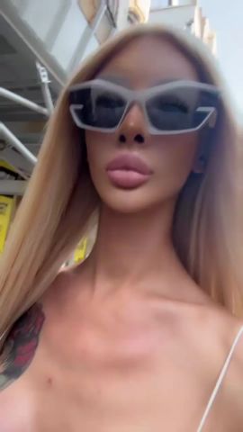 Barbie Naz