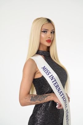 Barbie Naz