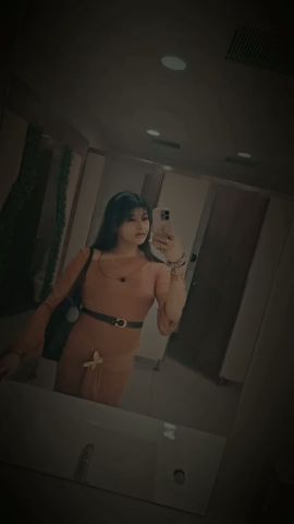 Hot Alisha