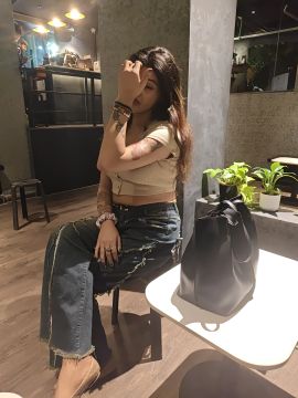 Hot Alisha