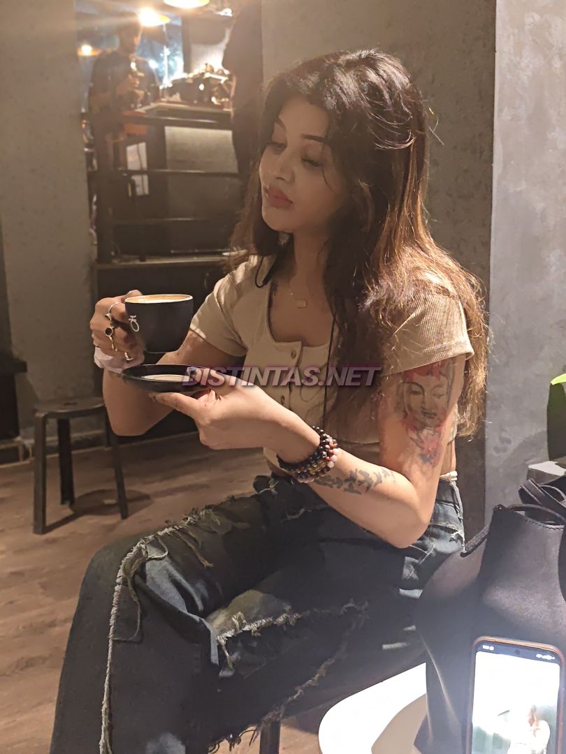 Hot Alisha
