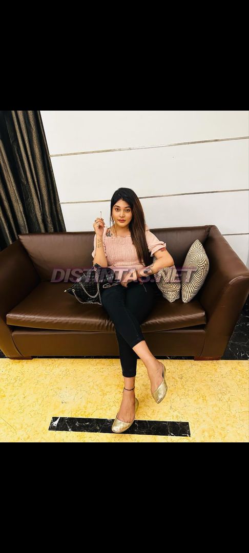 Hot Alisha