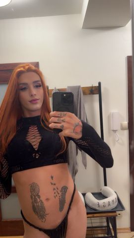 Cloe Ferraz