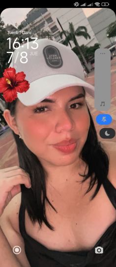Valery León