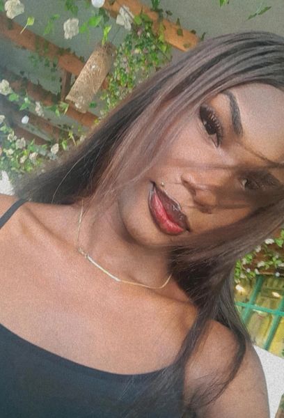 Hola chicos, como ya es sabido estoy aquí para brindar mis servicios sexuales. Tengo 23 años, soy modelo y estudiante universitaria. Valoro mucho el respeto, la educación y la buena actitud para que el servicio sea del disfrute de ambos. No me gusta para nada perder mi tiempo, preferiré siempre personas serias y de palabra. Siempre trataré que te sientas cómodo y disfrutes al máximo de cada servicio.
👉🏾Importante 👇🏾 
📌No recibo llamadas, atiendo solo por WhatsApp 
📌No hago tríos 
📌No consumo drogas
📌No tengo sexo sin protección 
📌Pago en efectivo por favor
📌Cobro antes de comenzar el servicio 
📌Detesto las informalidades
📌Si quedamos para una cita, te reservo el tiempo, me preparo y no vienes entonces te bloqueo.
👀 Para los chicos que sacan los números de aquí y escriben luego por WhatsApp inventando cuentos déjame decirles de antemano que mi número no está ni en listas de difusión ni en grupos ni en Facebook así que se pueden ahorrar la muela, los que lo hagan van bloqueados automáticamente. 
