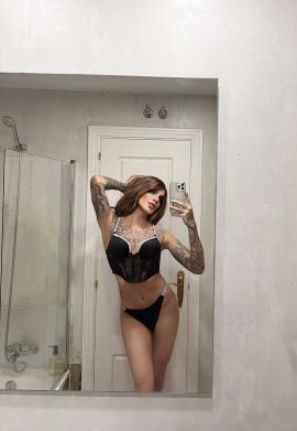 Violetta Hot