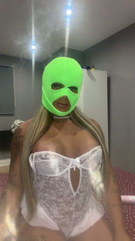 Ariely bastos