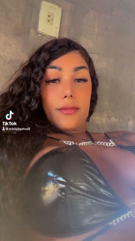 Ariely bastos