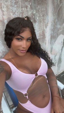 Ariely bastos