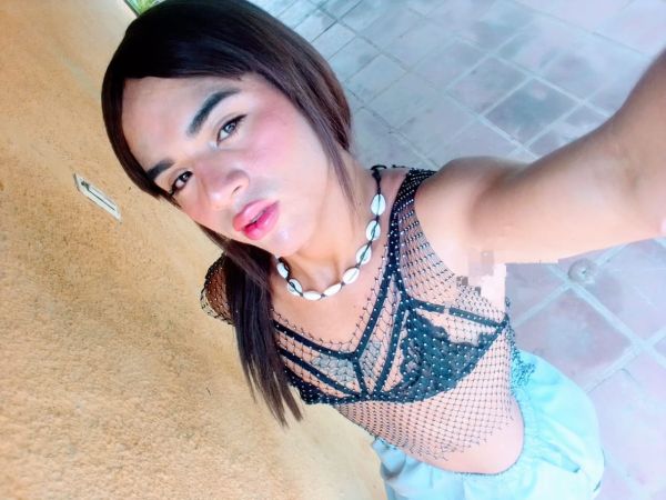 Soy una persona muy extrovertida,amable, cariñosa,estudio laboratorio clínico,soy bailarina en formación, si deseas saber más de mi , hablemos en persona ..