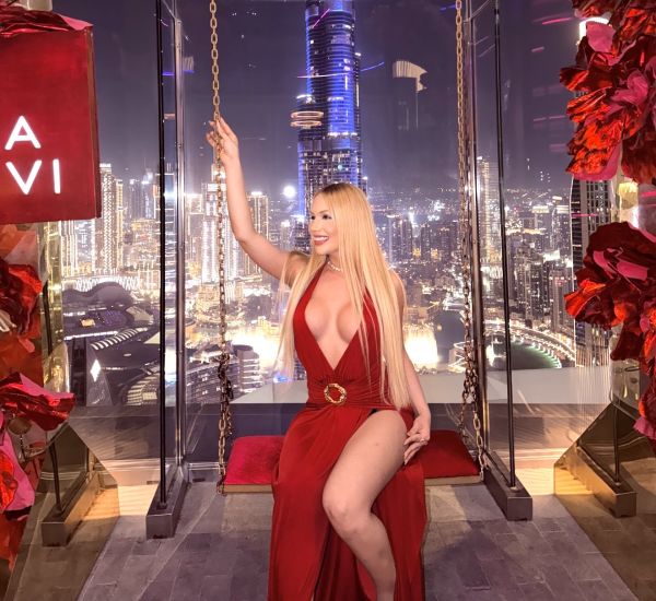 Mariana Fortuna, in Dubai, five stars, high level ✨🥂 High-class blonde! Luxurious, glamorous Young, friendly, polite and always very well-groomed to provide great pleasure! Soft skin, angelic face, delicate and super naughty! Active and passive, com 
 +33637182559 