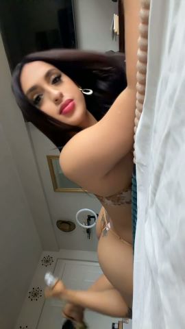 Alix Briana